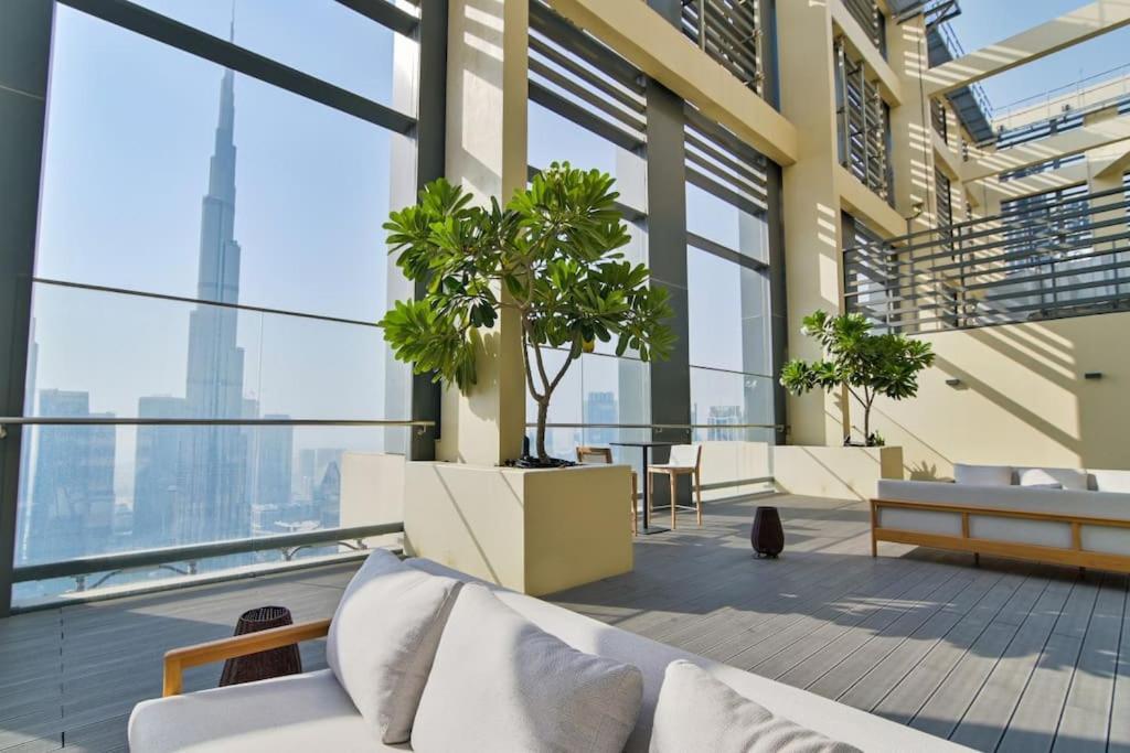 Luxury 2br High Floor Apt. W/ Burj Khalifa View With Laser Light Show And Dancing Fountain View Appartement *