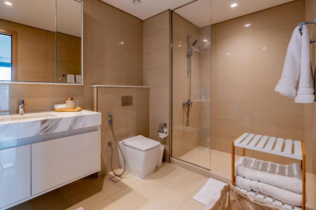 Luxury 2br High Floor Apt. W/ Burj Khalifa View With Laser Light Show And Dancing Fountain View Appartement Dubai